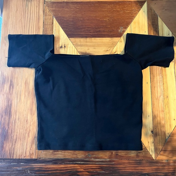 WILFRED FREE off the shoulder black top - size S - Picture 4 of 4